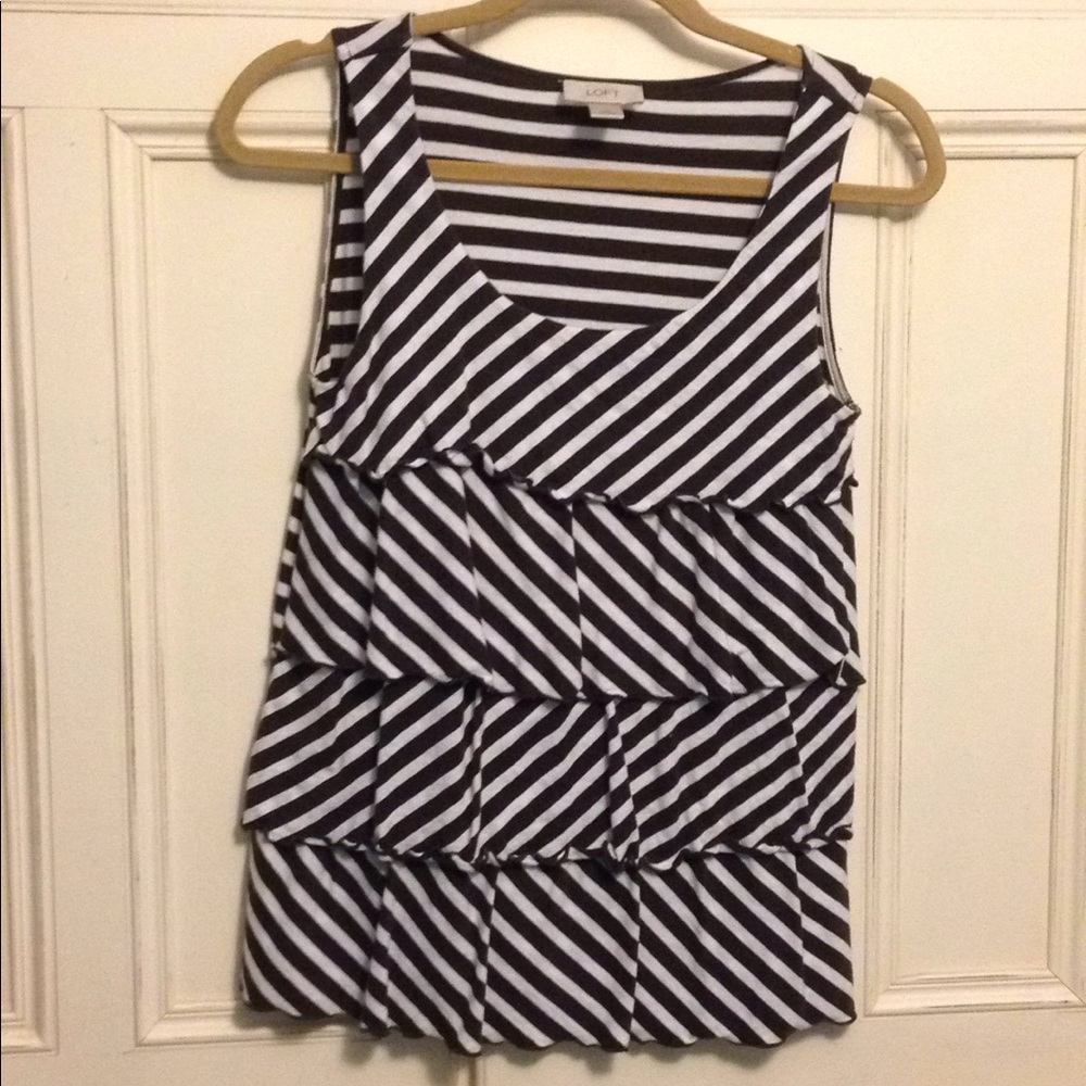 Loft layered top size xs